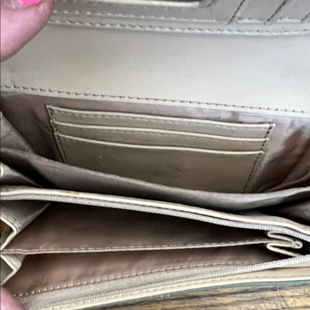 Guess Olive and Light Gray Embossed Wallet - Picture 4 of 4